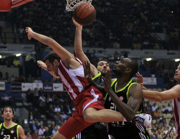 图片报：多特高层现在目标是联赛亚军、欧冠联赛阶段前八晋级（图片报：多特高层将目标锁定为联赛第二与欧冠八强）