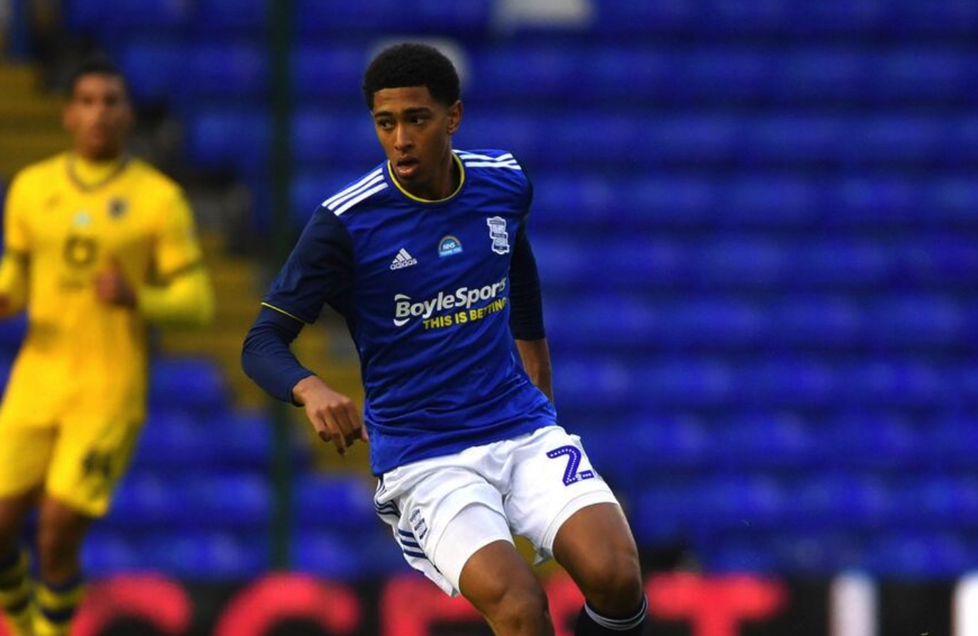 英超积分榜：枪手曼城维拉排名前三，水晶宫获胜升至第四，（英超积分最新形势：阿森纳、曼城、维拉占据前三，水晶宫取胜跻身第四）