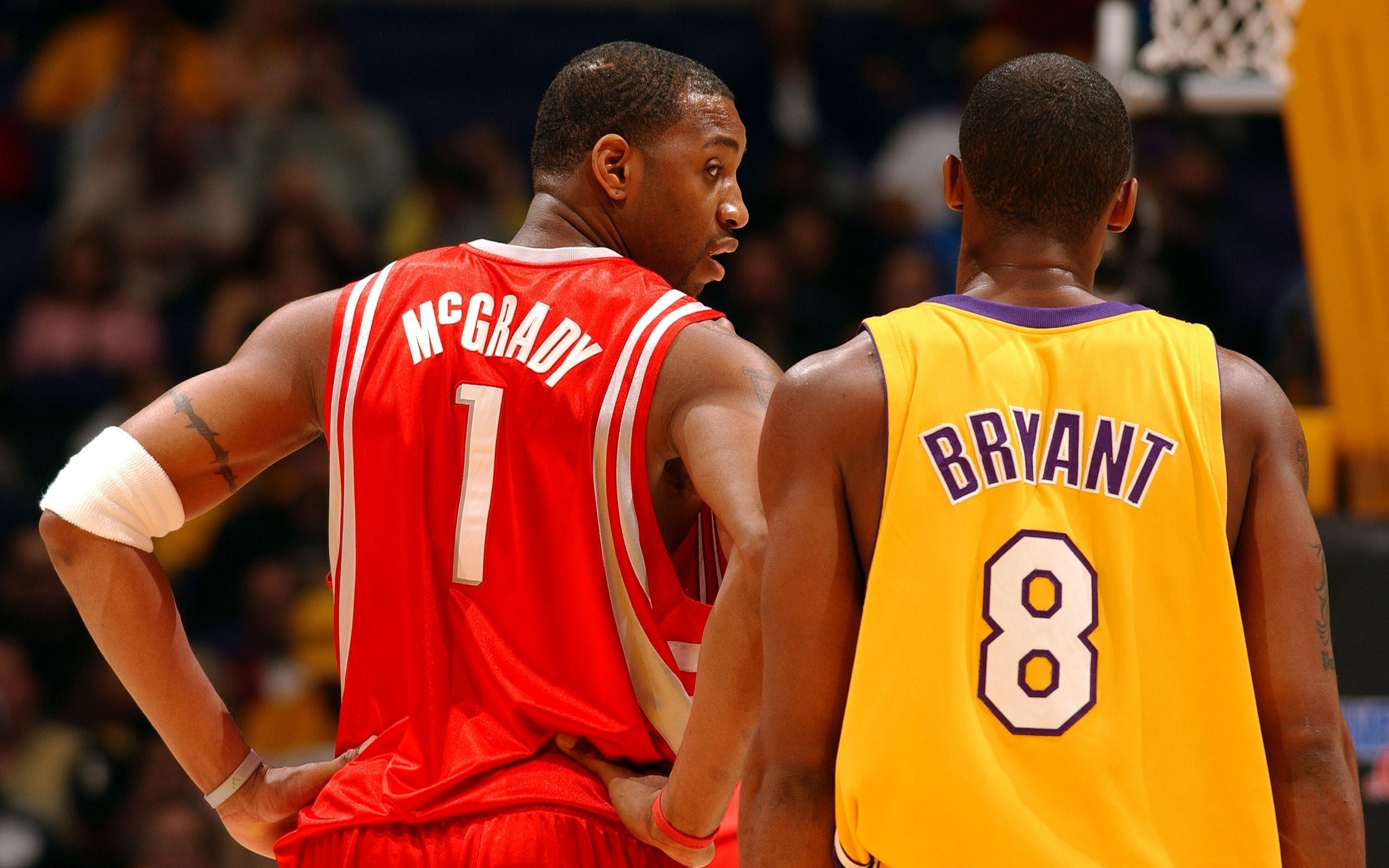 吉拉西多特生涯欧冠已打入15球，队史仅次于罗伊斯和莱万（欧冠为多特破门15次，吉拉西队史仅次罗伊斯与莱万）