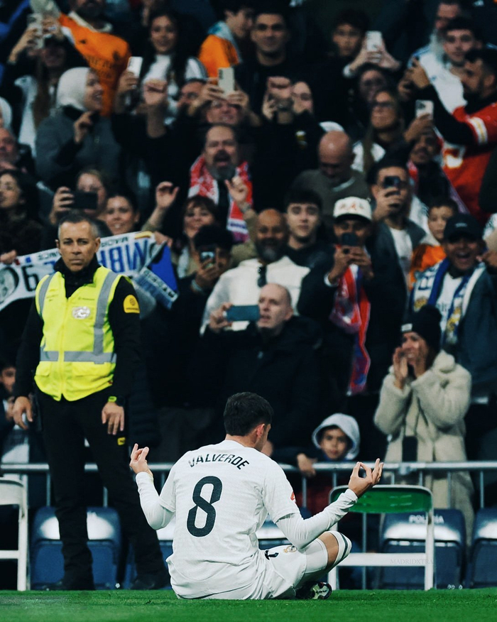 廷贝尔：凯恩是世界最佳之一，阻止他会是个很好的挑战（廷贝尔：凯恩属世界顶尖之一，防住他将是一场不小的考验）