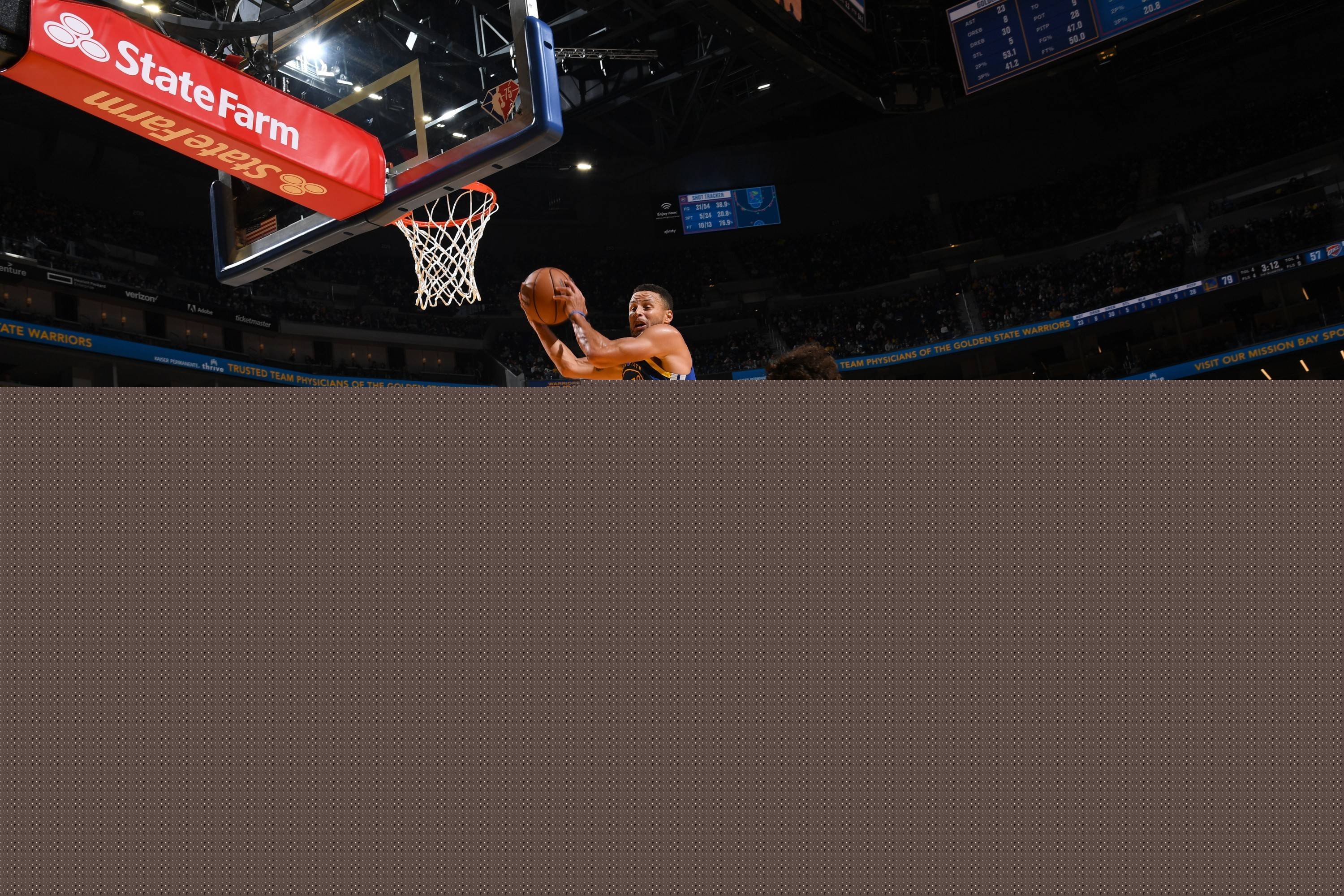 不给冠军面子？为王博颁戒指掉地上，楼明更衣室领奖，球迷：太教条了（冠军礼仪翻车？王博颁戒指意外落地，楼明转赴更衣室领奖，球迷吐槽太教条）