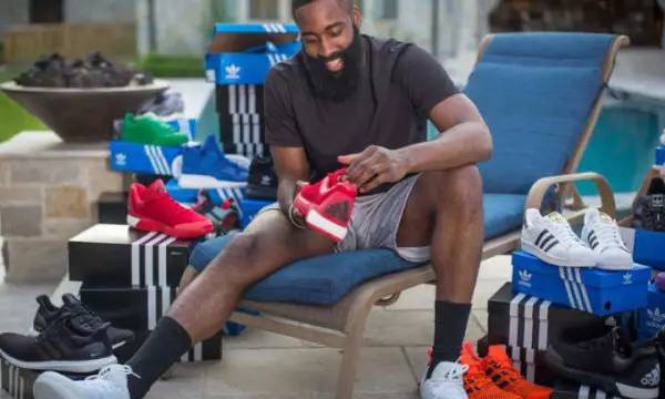 NBA：湖人加时不敌掘金 詹姆斯空砍准三双（NBA：湖人加时惜败掘金 詹姆斯准三双难救主）