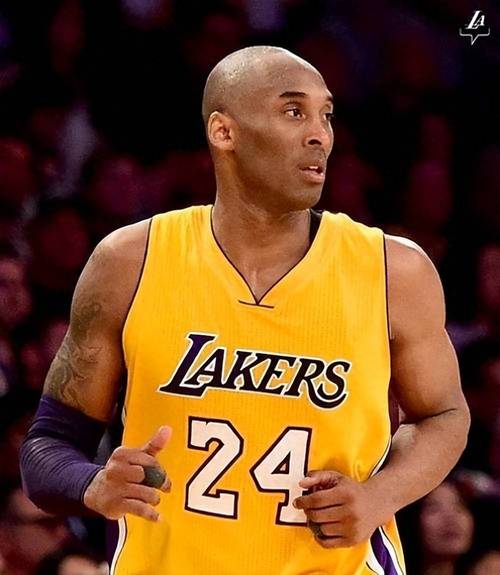 库巴西：很高兴重返诺坎普，我曾多次以球迷身份来到这里（库巴西：重返诺坎普倍感欣喜，此前我多次以球迷身份到访）