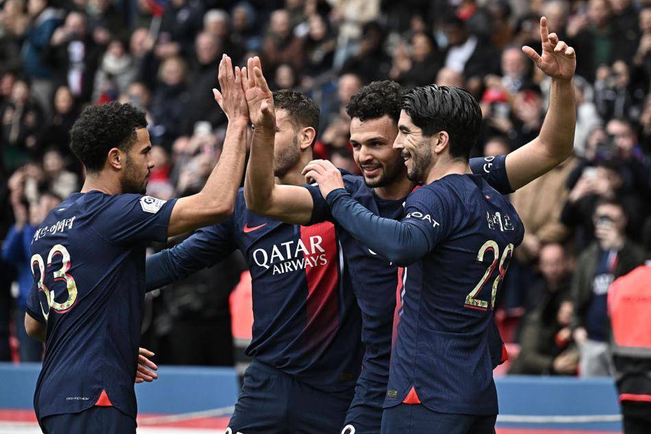 1-3被巴萨逆转，马竞连续13场西甲不败遭终结（马竞1-3遭巴萨翻盘，13轮西甲不败纪录告破）