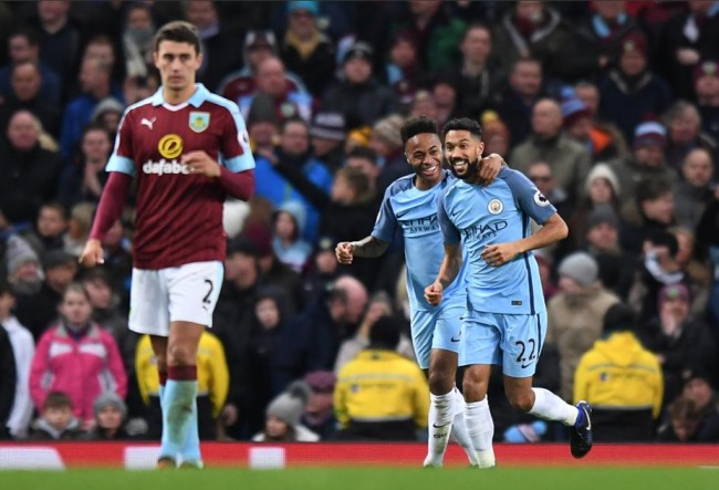 詹姆斯关键上篮锁定胜利（詹姆斯制胜上篮奠定胜局）