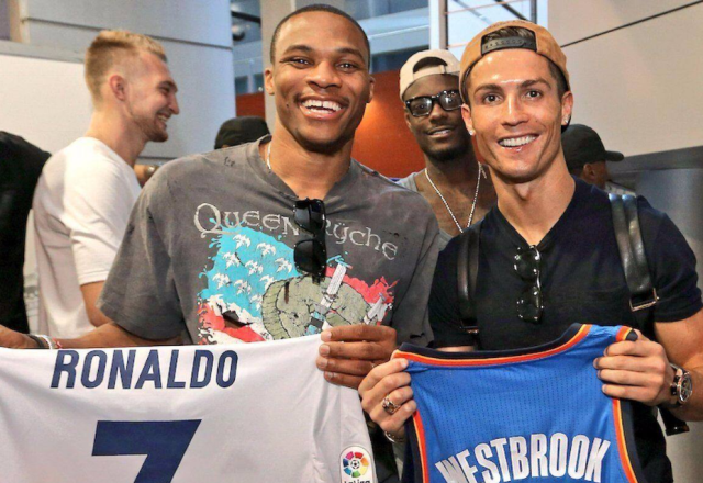 布冯：尤文选择斯帕莱蒂是最好的补救方案，对图多尔感到遗憾（布冯称尤文任命斯帕莱蒂是最佳补救，并为图多尔感到遗憾）