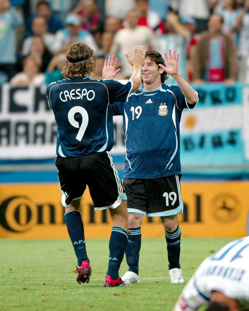 瓜帅：真正的赛季现在才开始；B席是我执教过的最佳球员之一（瓜迪奥拉：赛季从现在才真正开始，贝尔纳多-席尔瓦是我麾下顶级球员之一）