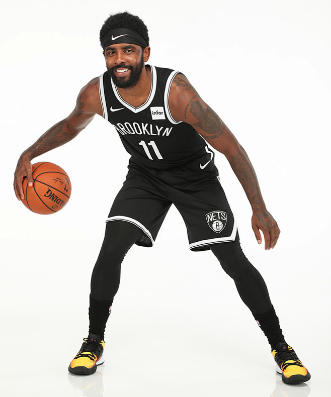 历史第一人！梅西解锁职业生涯第400次助攻（梅西职业生涯第400次助攻达成，史上首人）