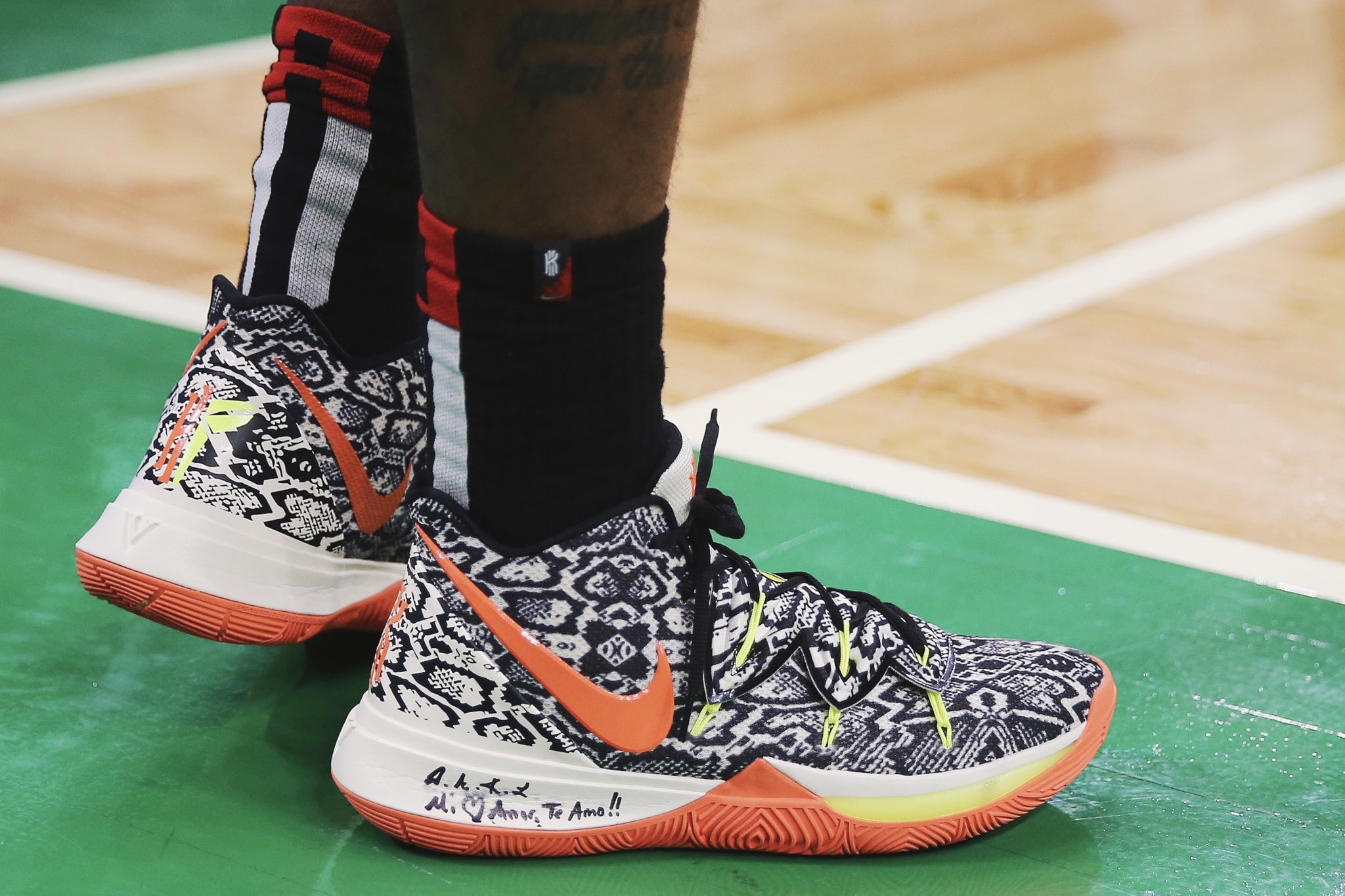 意大利女排3：0美国晋级总决赛四强！得分王埃格努20分！（埃格努轰20分，意大利女排3比0横扫美国，挺进总决赛四强！）