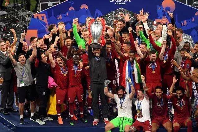 3-2,29岁拜仁旧将萨内1球1助,率队揽36分领跑,领先穆帅前东家4分（3-2！29岁前拜仁球员萨内传射立功，球队积36分居首，领先穆帅旧主4分）